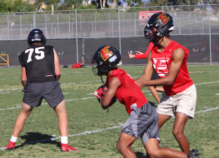 Etiwanda QB Dermaricus Davis by John Murphy 10-24-2023100420235